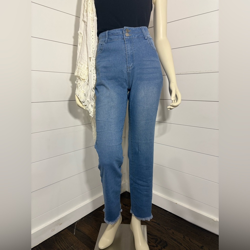Women's Blue High-Waisted Jeans